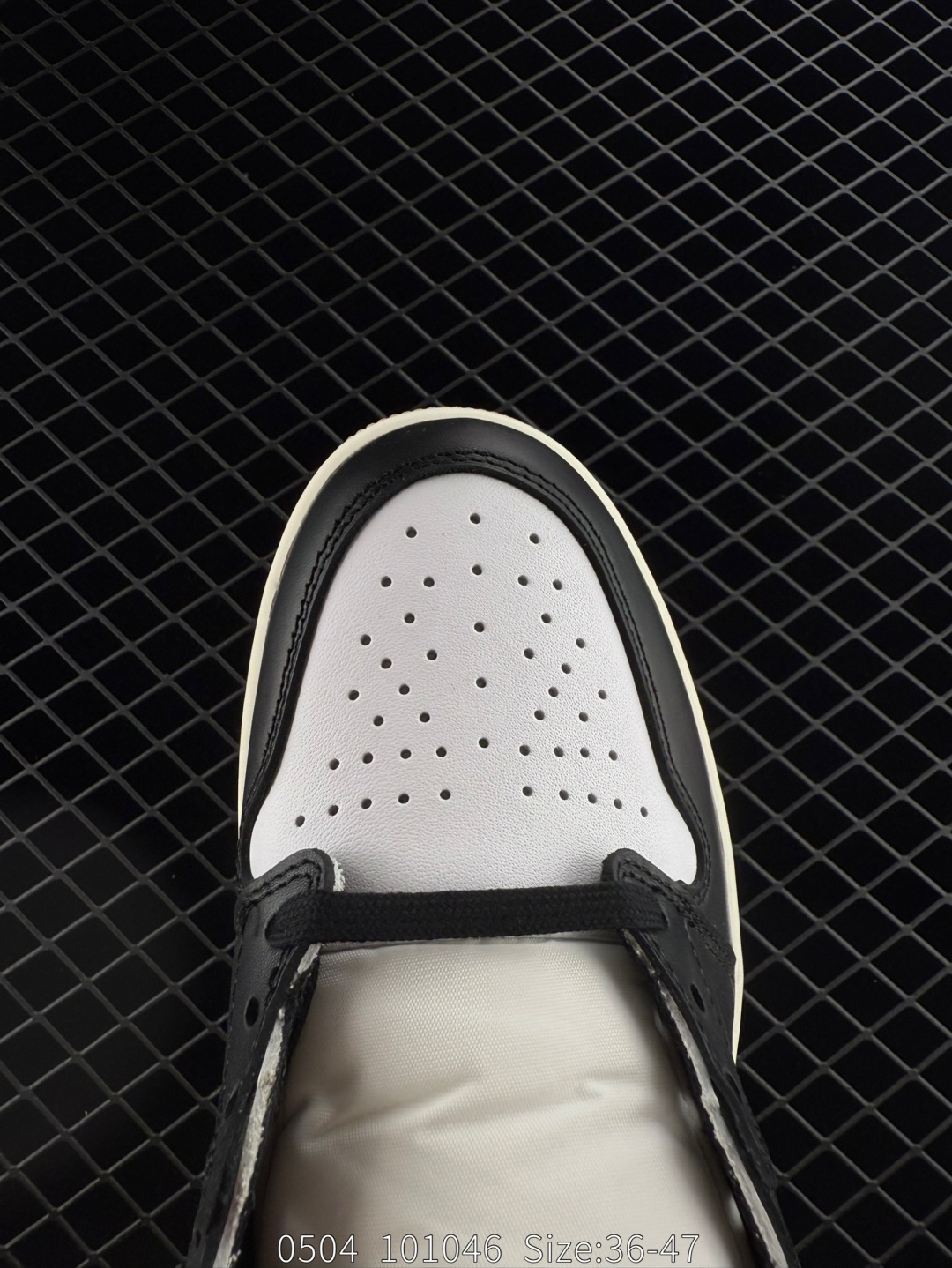 Nike Air Jordan 1 Retro High OG”Black/White“